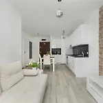 Funkcjonalne I Komfortowe Sun Seasons 24 W Kolobrzegu By Renters 아파트 *