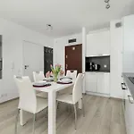 Funkcjonalne I Komfortowe Sun Seasons 24 W Kolobrzegu By Renters