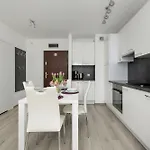 Apartment Funkcjonalne I Komfortowe Sun Seasons 24 W Kolobrzegu By Renters *