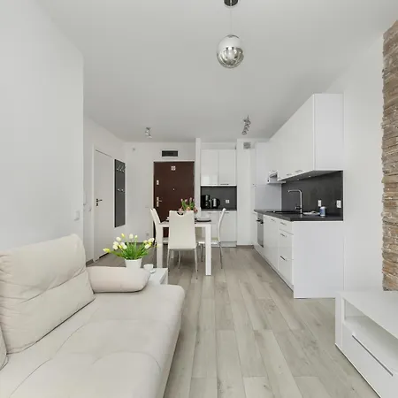 Funkcjonalne I Komfortowe Sun Seasons 24 W Kolobrzegu By Renters Apartamento *