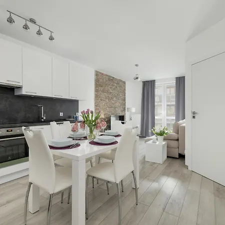 Funkcjonalne I Komfortowe Sun Seasons 24 W Kołobrzegu By Renters *