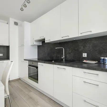 Apartament Funkcjonalne I Komfortowe Sun Seasons 24 W Kołobrzegu By Renters *