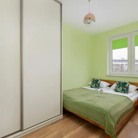 Funkcjonalne I Komfortowe Sun Seasons 24 W Kolobrzegu By Renters Колобжег