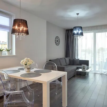 Funkcjonalne I Komfortowe Sun Seasons 24 W Kolobrzegu By Renters * 코워브제크