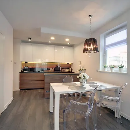 아파트 Funkcjonalne I Komfortowe Sun Seasons 24 W Kolobrzegu By Renters 코워브제크